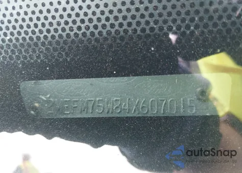 2004 Mercury Grand Marquis Ls from USA, damaged, VIN 2MEFM75W84X607015